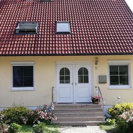 Ferienwohnung Am Bodensee Mit 3 Schlafzimmer Ueber 2 Etage Mit Kleine Balkon Bis 7 Personen Юберлінген Екстер'єр фото