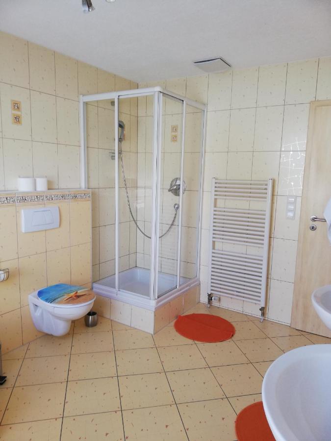 Ferienwohnung Am Bodensee Mit 3 Schlafzimmer Ueber 2 Etage Mit Kleine Balkon Bis 7 Personen Юберлінген Екстер'єр фото