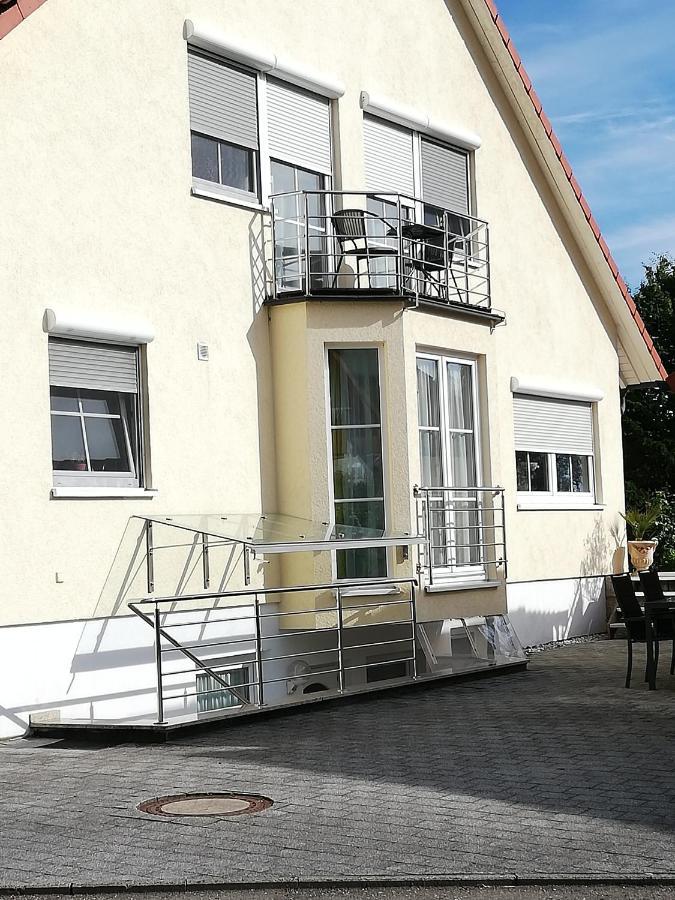 Ferienwohnung Am Bodensee Mit 3 Schlafzimmer Ueber 2 Etage Mit Kleine Balkon Bis 7 Personen Юберлінген Екстер'єр фото
