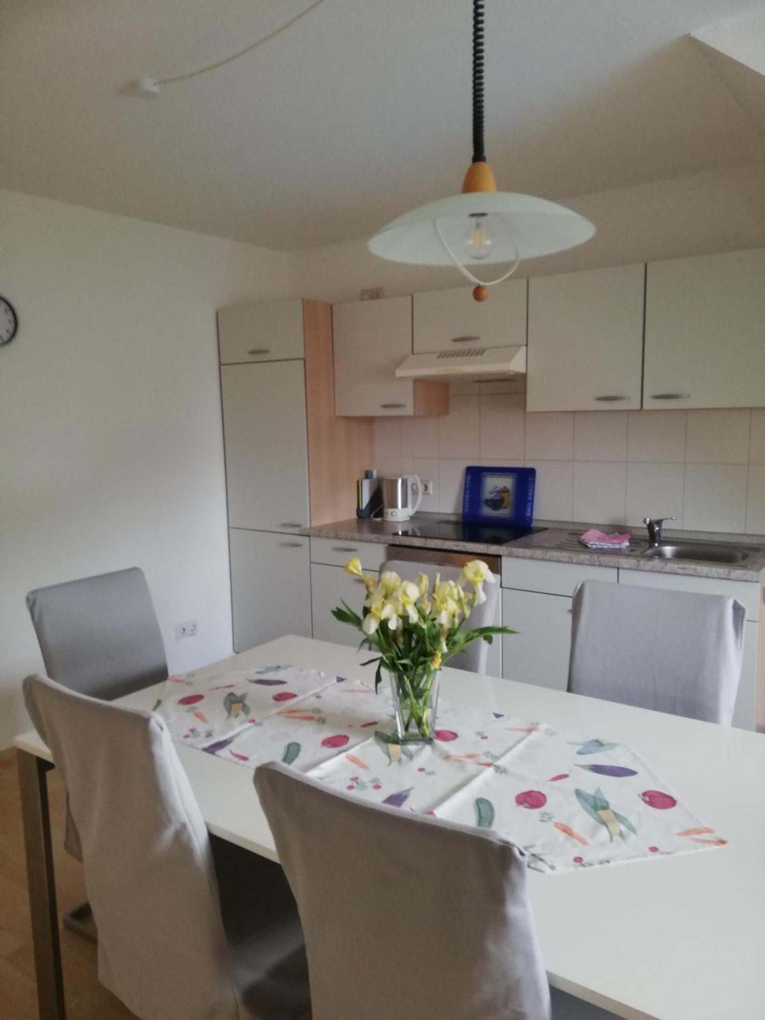 Ferienwohnung Am Bodensee Mit 3 Schlafzimmer Ueber 2 Etage Mit Kleine Balkon Bis 7 Personen Юберлінген Екстер'єр фото