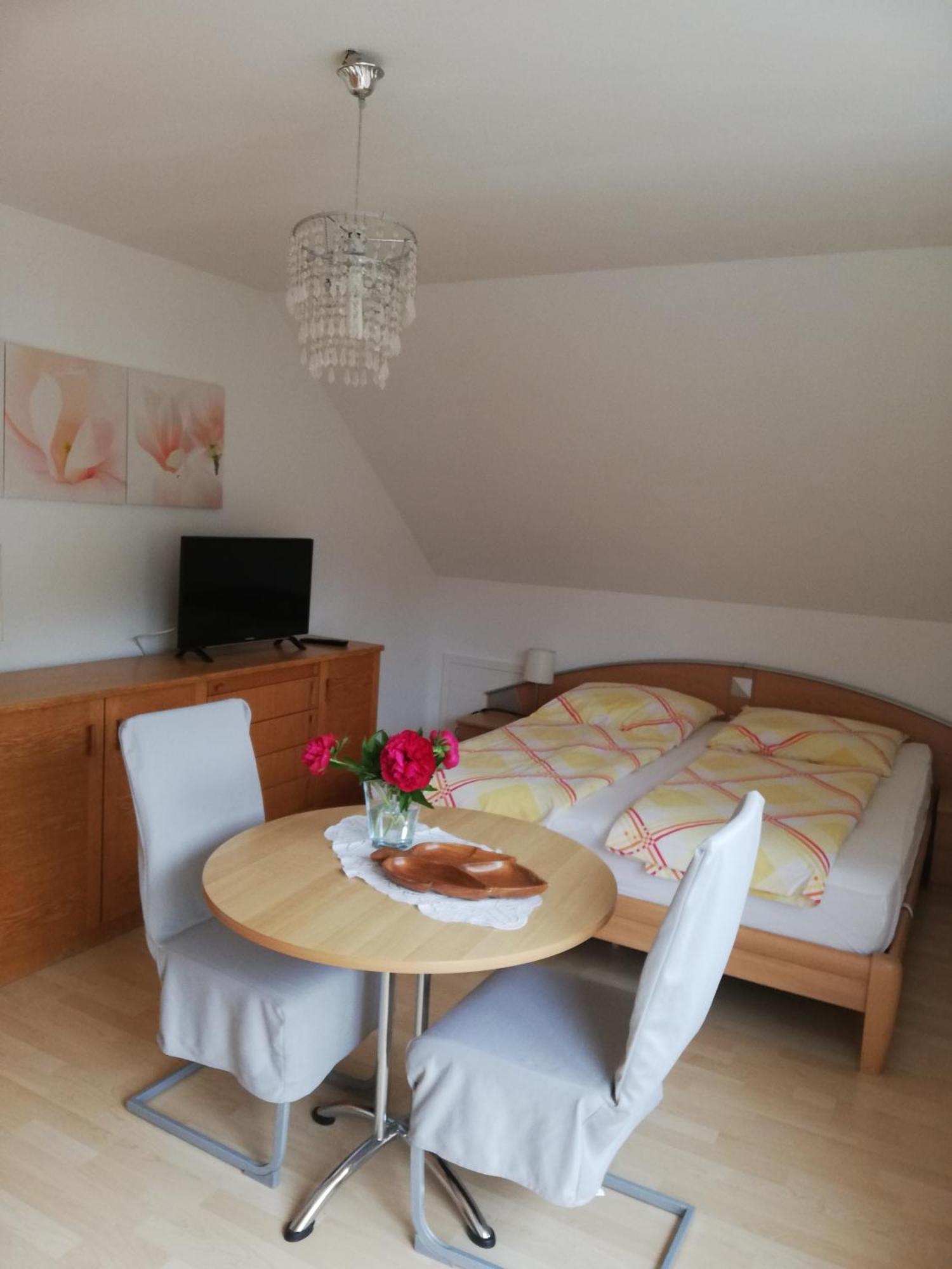 Ferienwohnung Am Bodensee Mit 3 Schlafzimmer Ueber 2 Etage Mit Kleine Balkon Bis 7 Personen Юберлінген Екстер'єр фото