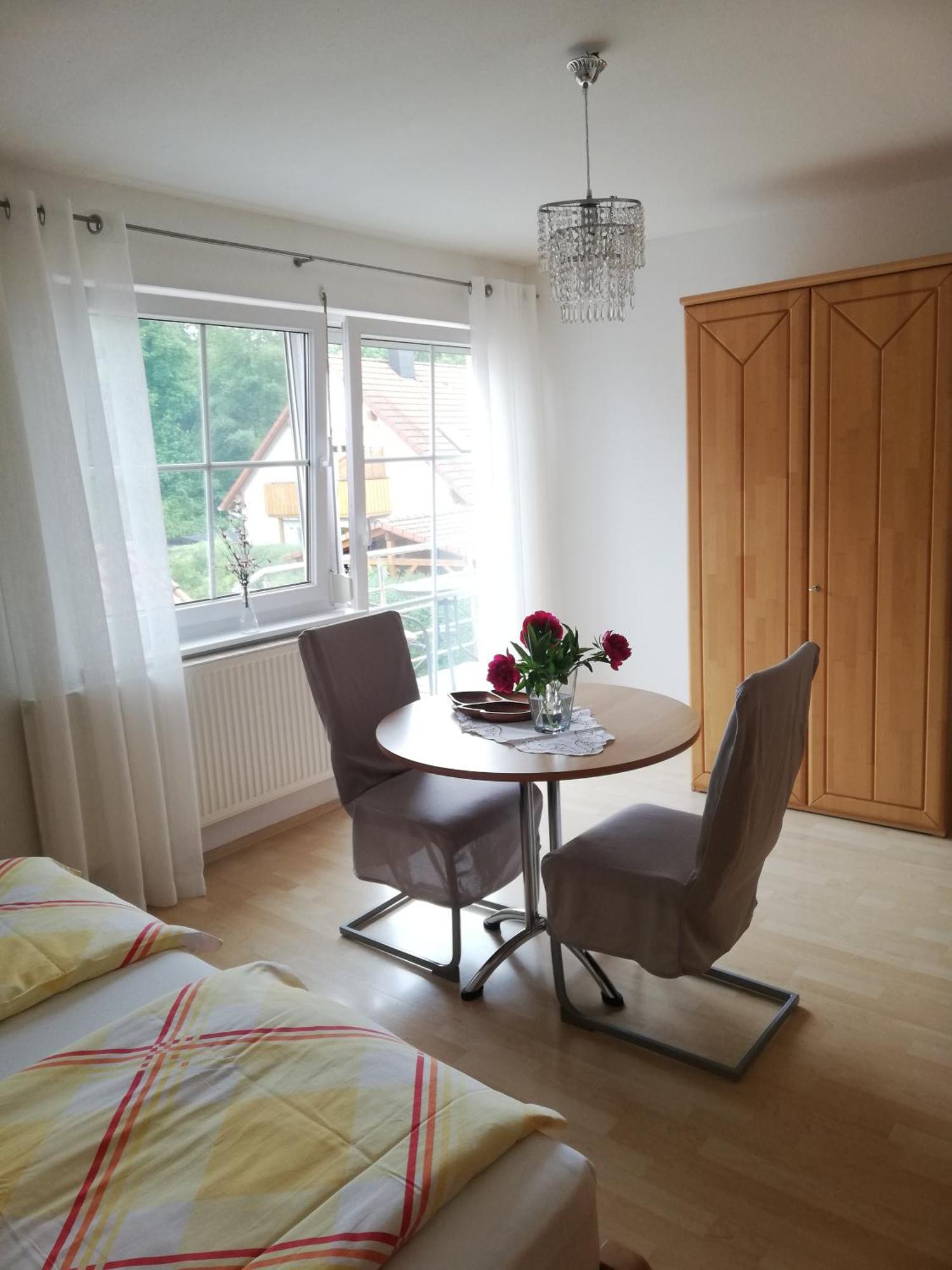 Ferienwohnung Am Bodensee Mit 3 Schlafzimmer Ueber 2 Etage Mit Kleine Balkon Bis 7 Personen Юберлінген Екстер'єр фото
