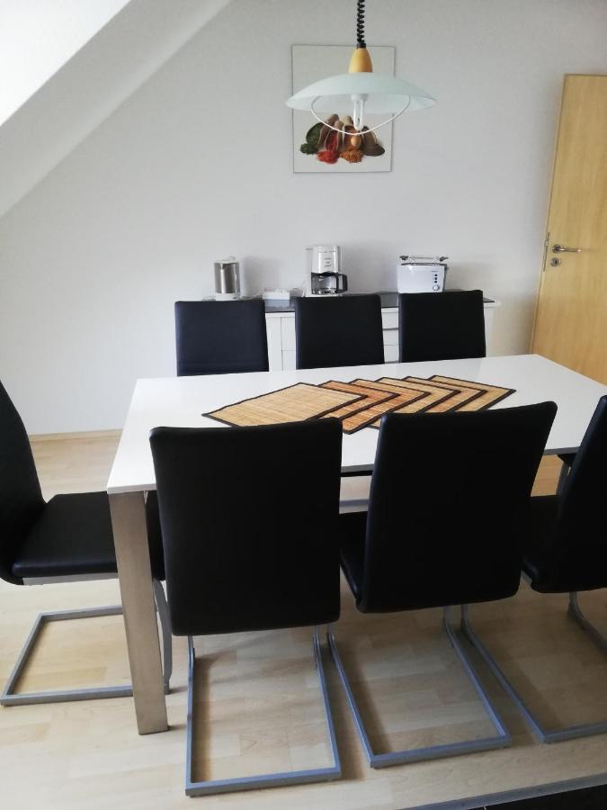 Ferienwohnung Am Bodensee Mit 3 Schlafzimmer Ueber 2 Etage Mit Kleine Balkon Bis 7 Personen Юберлінген Екстер'єр фото